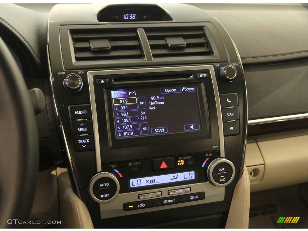 2013 Camry XLE - Champagne Mica / Ivory photo #6