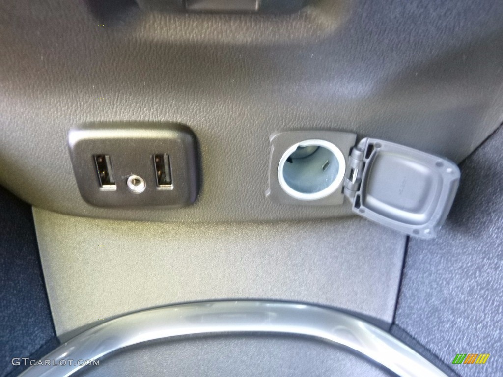 2017 Malibu Premier - Iridescent Pearl Tricoat / Jet Black photo #19