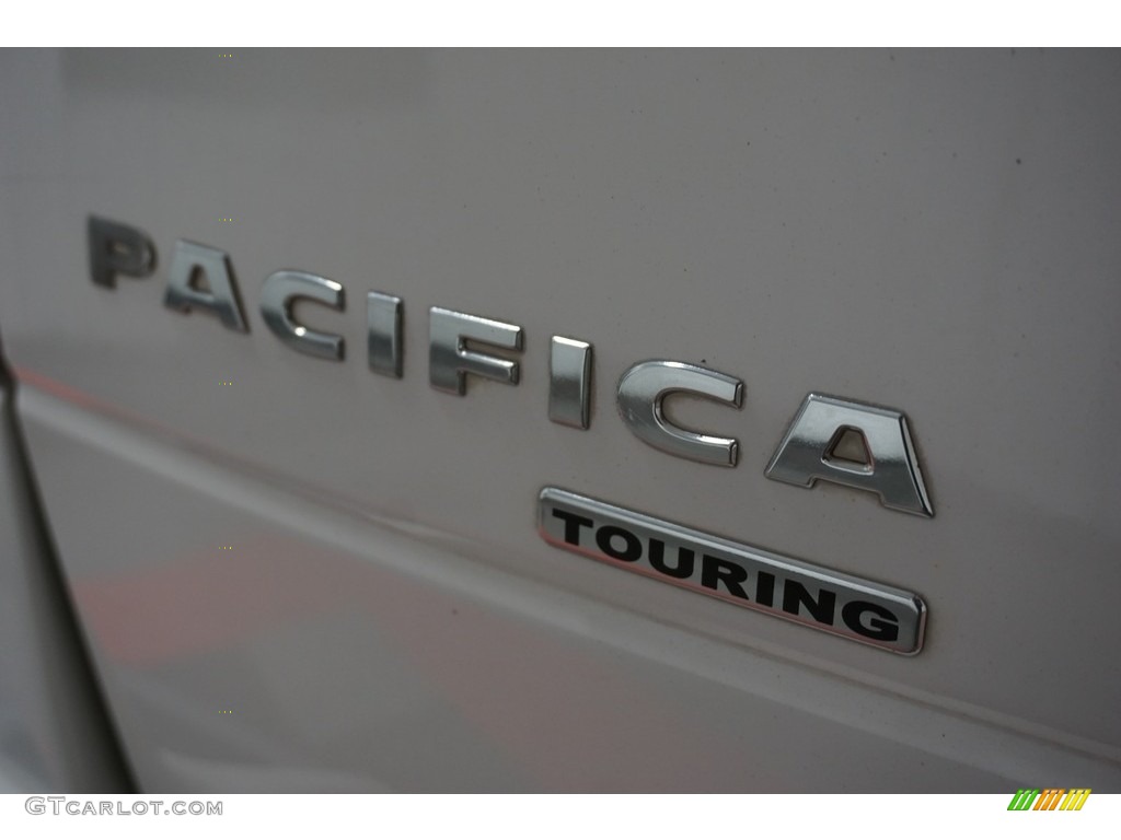 2007 Pacifica Touring - Stone White / Pastel Slate Gray photo #68