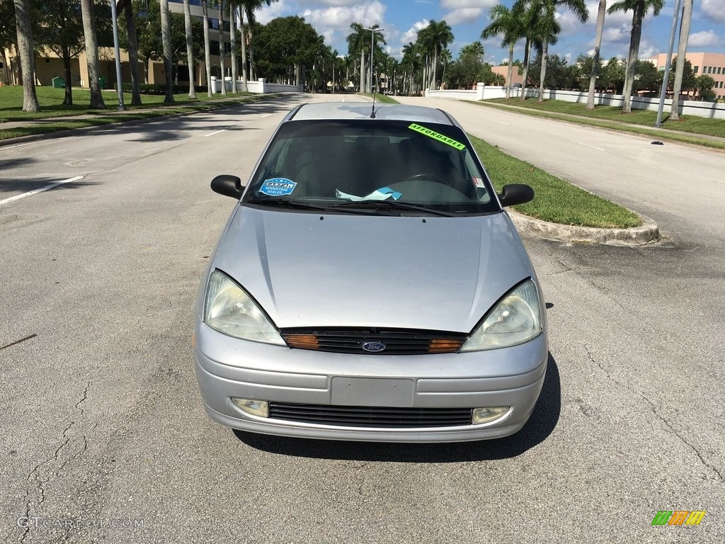 2002 Focus ZX5 Hatchback - CD Silver Metallic / Medium Graphite photo #8
