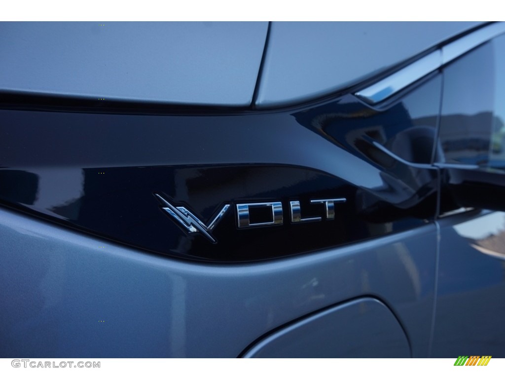 2017 Chevrolet Volt Premier Marks and Logos Photos