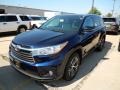 Front 3/4 View of 2016 Highlander XLE