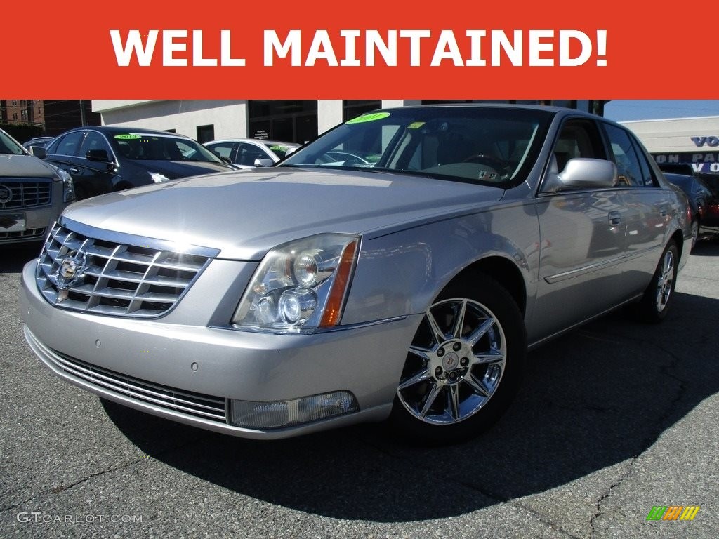 Radiant Silver Metallic Cadillac DTS