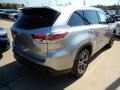 Silver Sky Metallic - Highlander XLE Photo No. 2