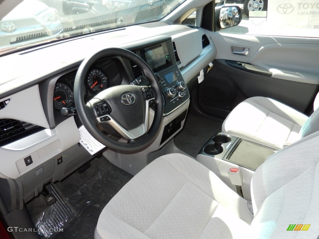 Ash Interior 2017 Toyota Sienna LE AWD Photo #115939713