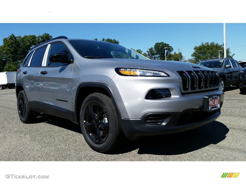 2017 Cherokee Sport Altitude 4x4 - Billet Silver Metallic / Black photo #1