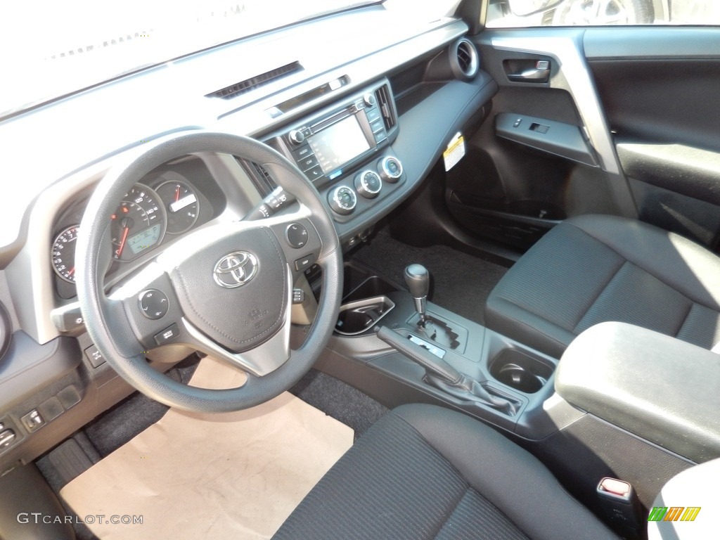 2016 RAV4 LE AWD - Super White / Black photo #3