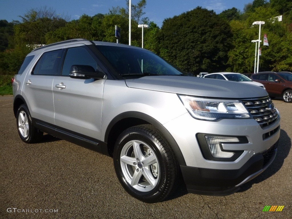 2017 Explorer XLT 4WD - Ingot Silver / Ebony Black photo #8