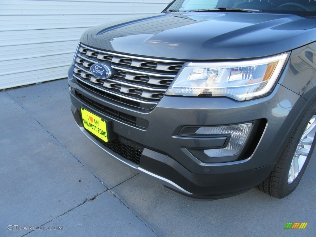 2017 Explorer XLT - Magnetic / Ebony Black photo #10