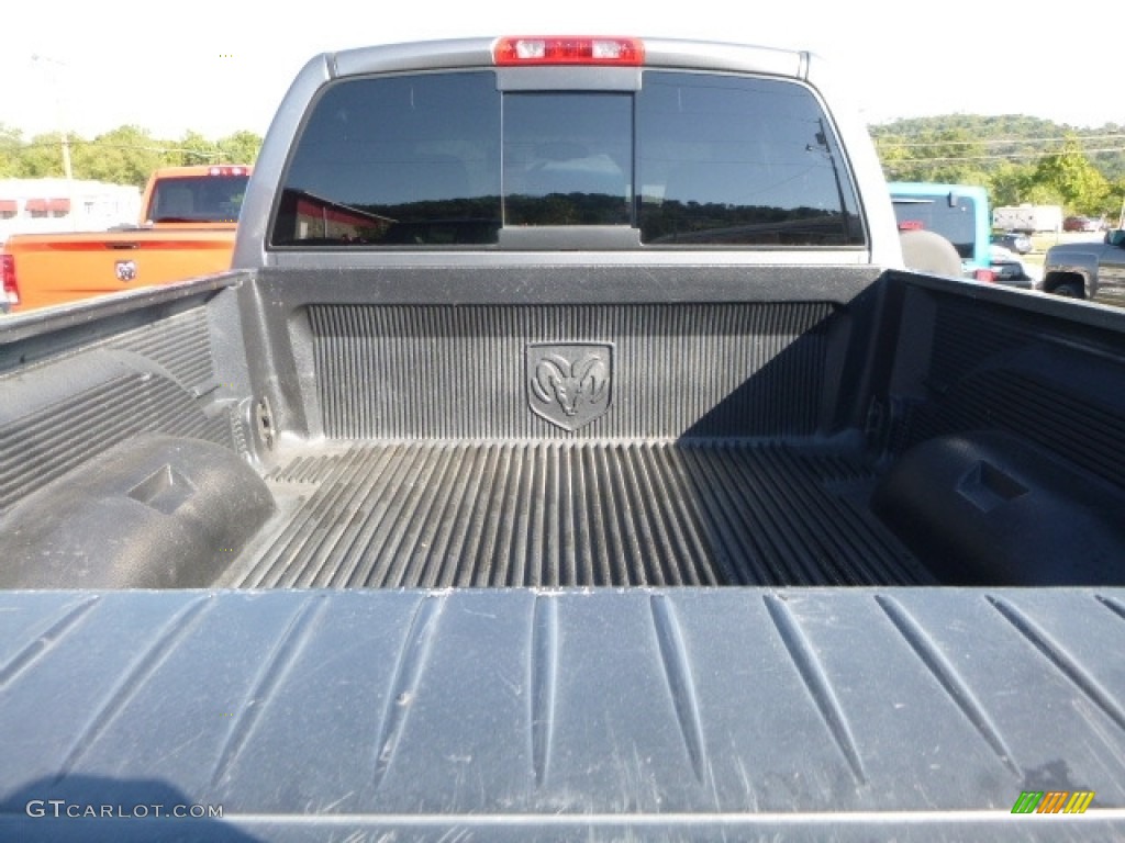 2005 Ram 2500 ST Quad Cab 4x4 - Mineral Gray Metallic / Dark Slate Gray photo #6