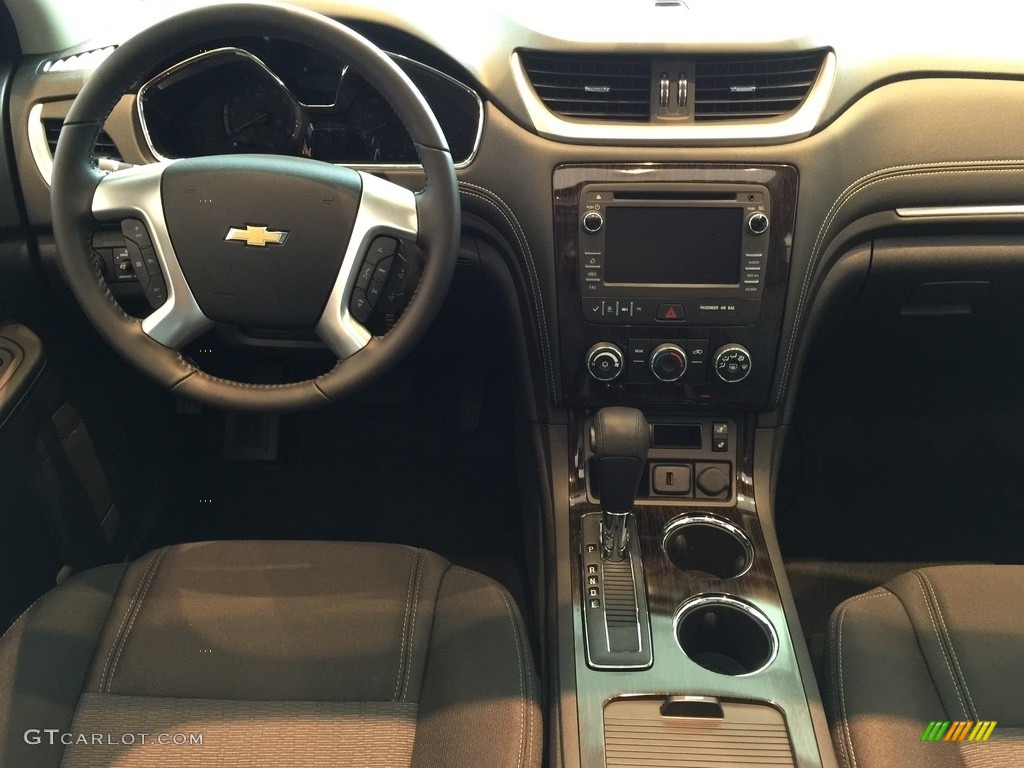 2017 Traverse LT AWD - Silver Ice Metallic / Ebony photo #8