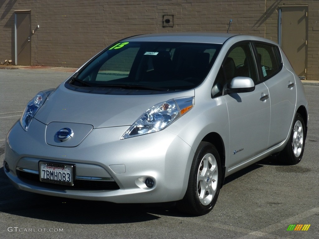 2013 LEAF SV - Brilliant Silver / Black photo #22