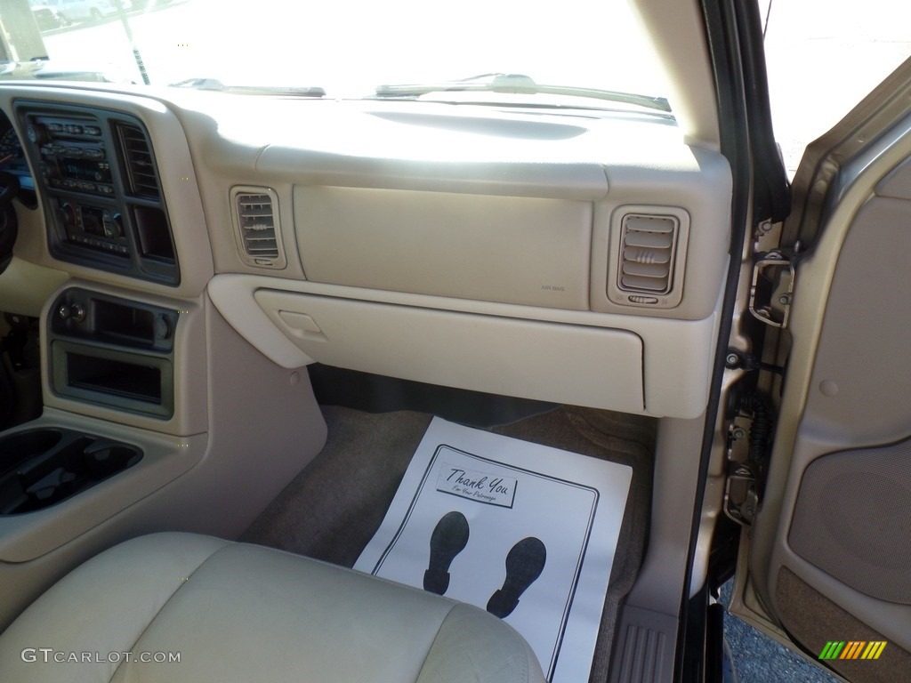 2005 Tahoe LT 4x4 - Sandstone Metallic / Tan/Neutral photo #60