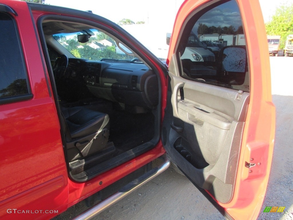 2013 Silverado 3500HD LT Crew Cab 4x4 - Victory Red / Ebony photo #20