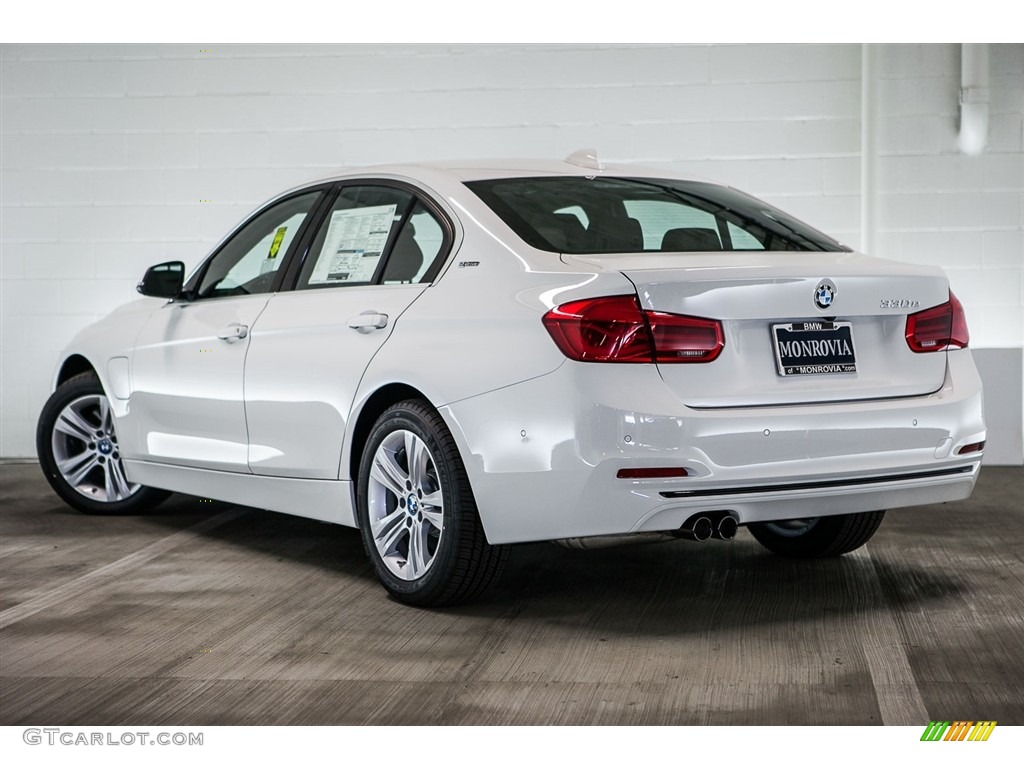 2017 3 Series 330e iPerfomance Sedan - Alpine White / Black photo #3