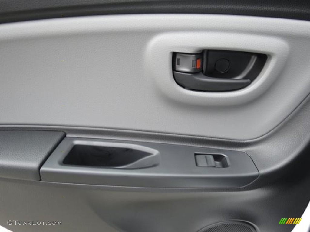 2017 Toyota Yaris 5-Door L Black Door Panel Photo #115972762