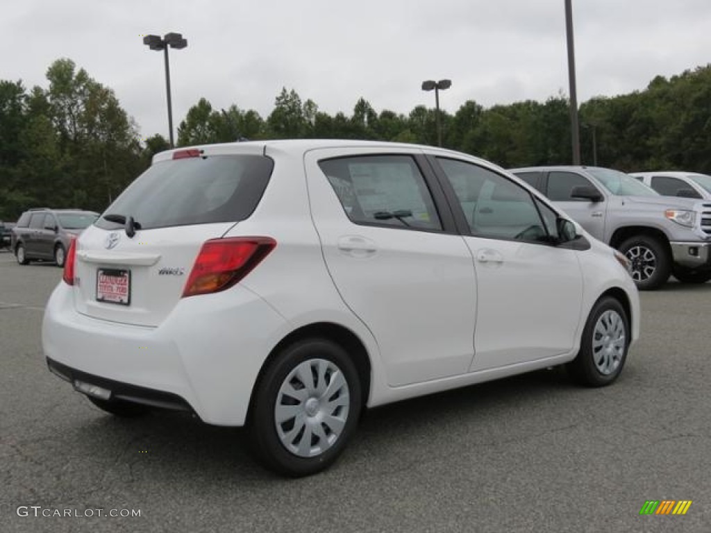 2017 Yaris 5-Door L - Barcelona Red Metallic / Black photo #21