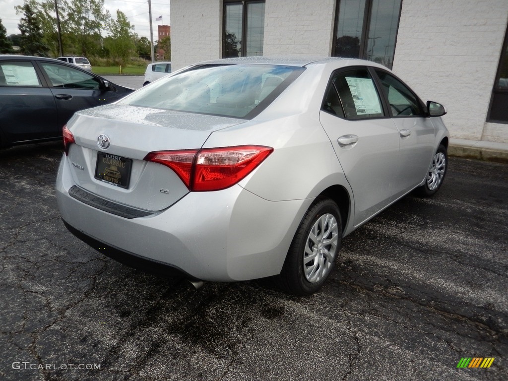 2017 Corolla LE - Classic Silver Metalic / Ash Gray photo #2