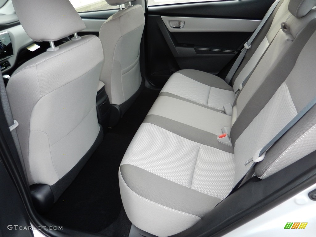 2017 Toyota Corolla LE Rear Seat Photo #115974137