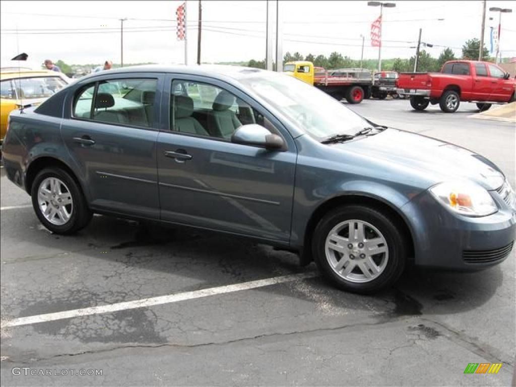 2005 Cobalt LS Sedan - Blue Granite Metallic / Gray photo #6