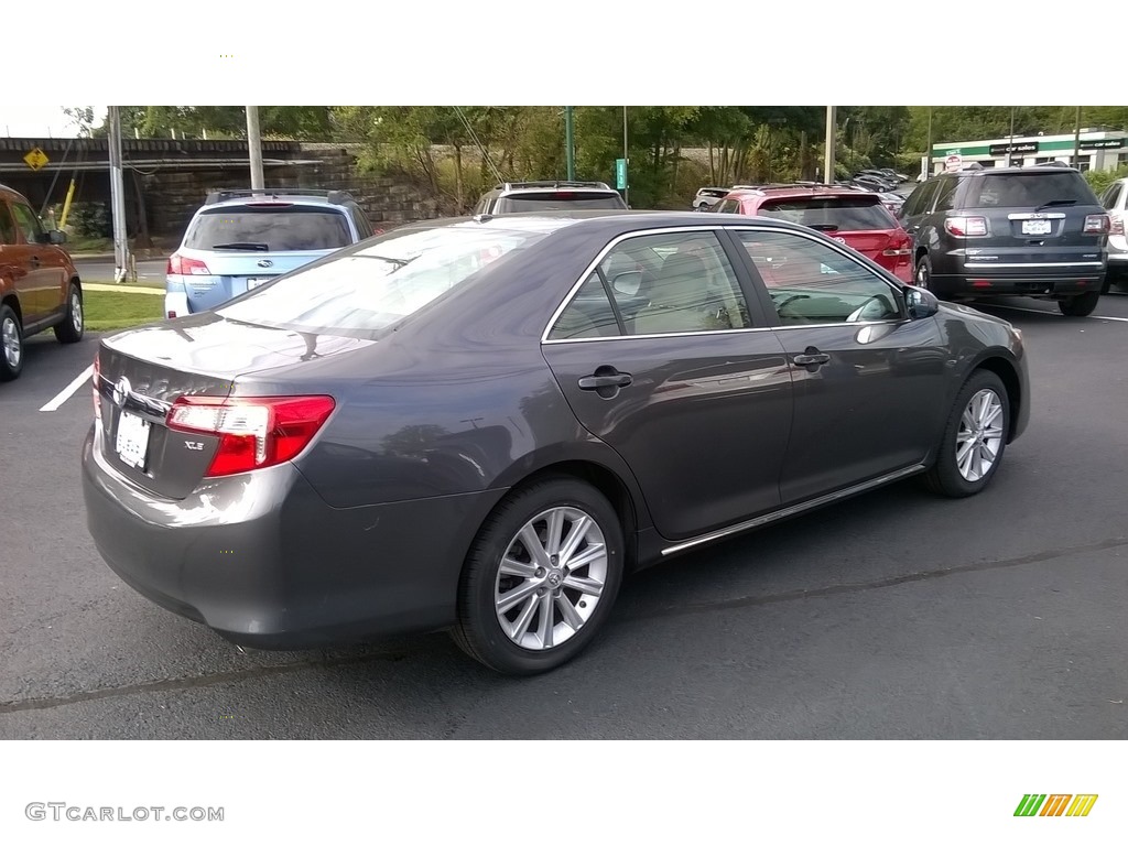 2014 Camry XLE - Magnetic Gray Metallic / Ivory photo #6