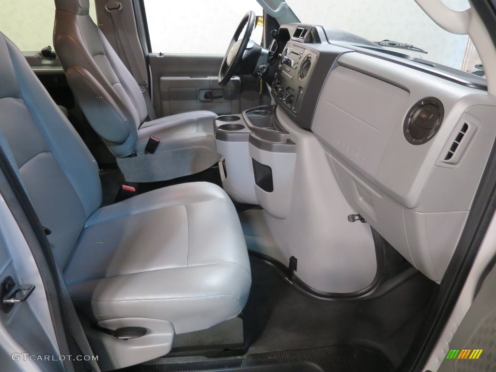 2013 E Series Van E350 XL Extended Passenger - Ingot Silver Metallic / Medium Flint photo #10