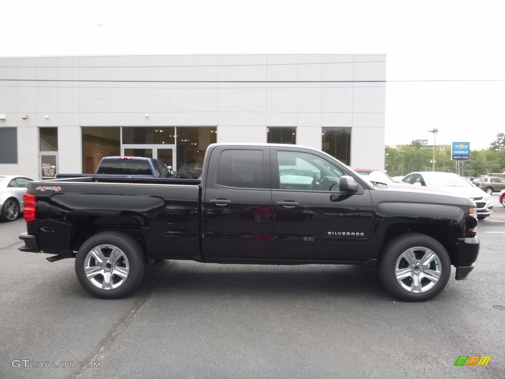 2017 Silverado 1500 Custom Double Cab 4x4 - Black / Dark Ash/Jet Black photo #4