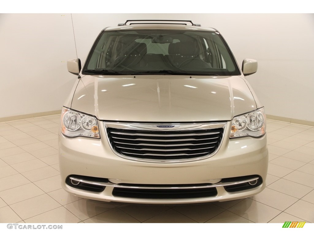 2016 Town & Country Touring - Cashmere/Sandstone Pearl / Black/Light Graystone photo #2