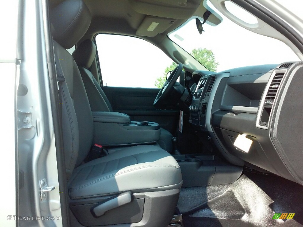 Black/Diesel Gray Interior 2017 Ram 5500 Tradesman Crew Cab 4x4 Chassis Photo #115988933
