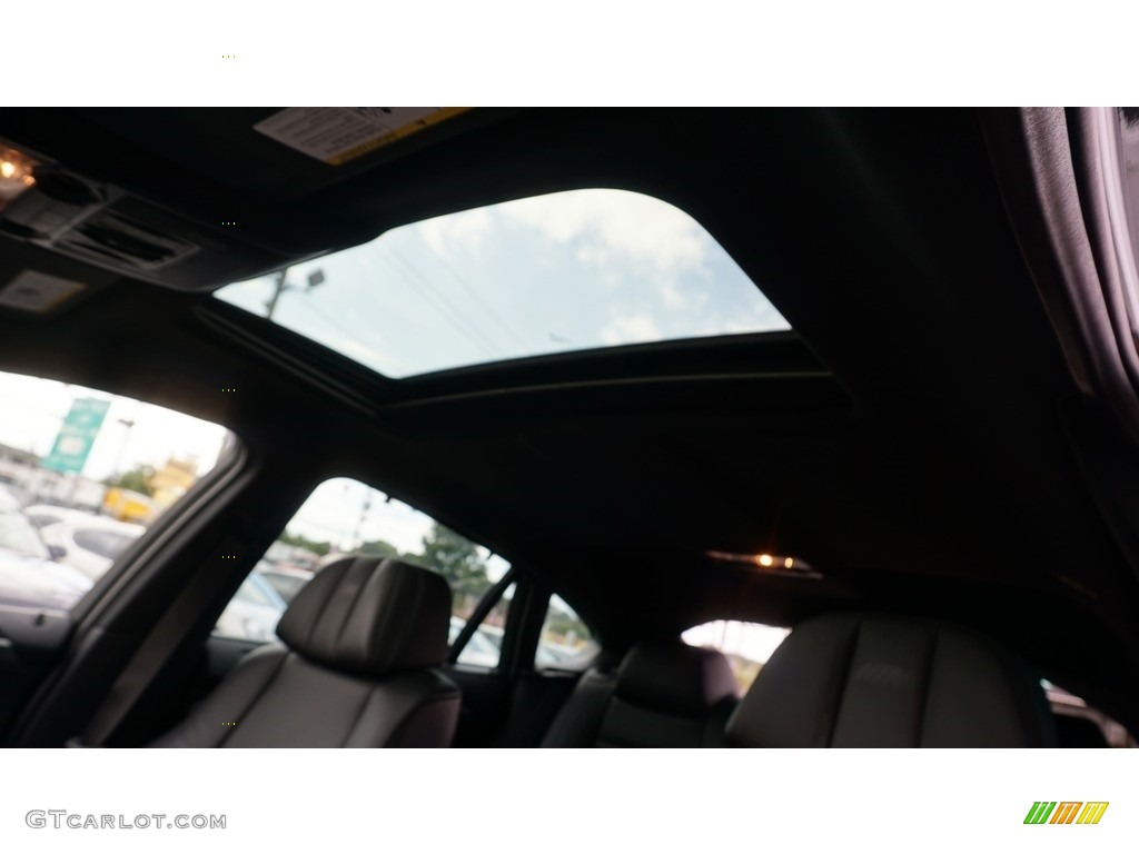2012 X6 M  - Carbon Black Metallic / Black photo #41