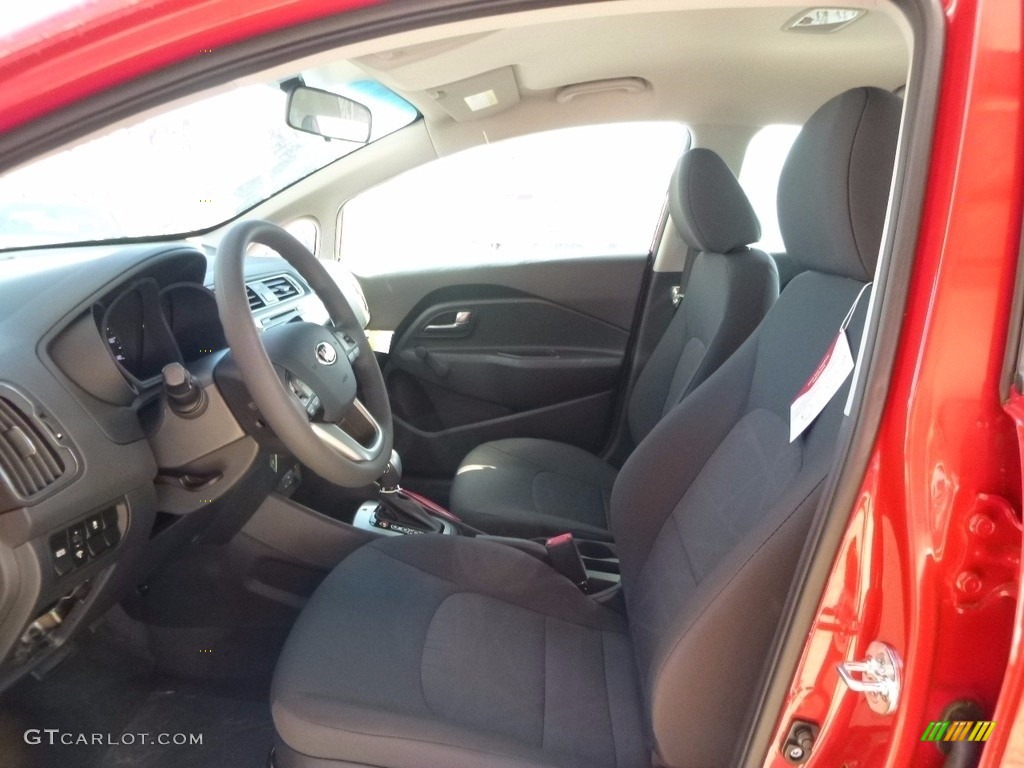 2017 Rio LX Sedan - Signal Red / Black photo #11