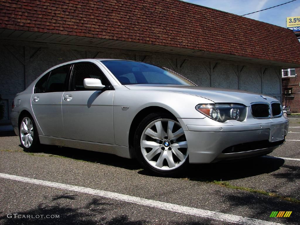 Titanium Silver Metallic BMW 7 Series