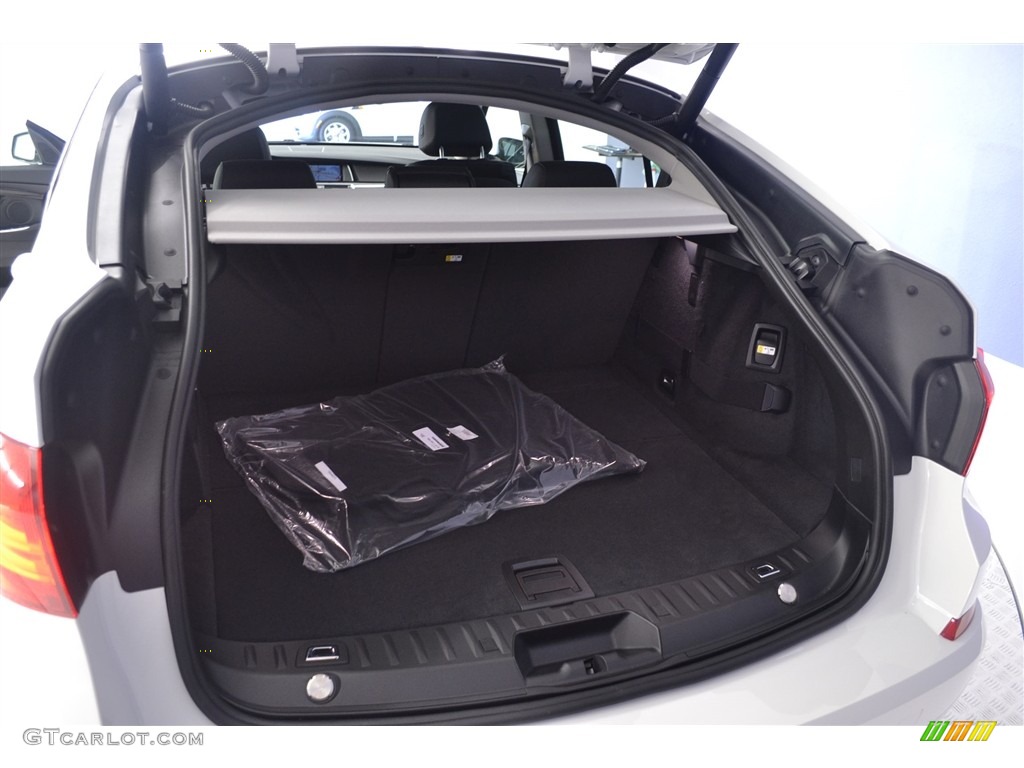 2017 BMW 5 Series 535i Gran Turismo Trunk Photo #115996899