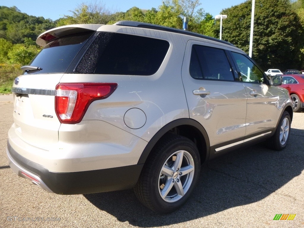 2017 Explorer XLT 4WD - White Gold / Ebony Black photo #2