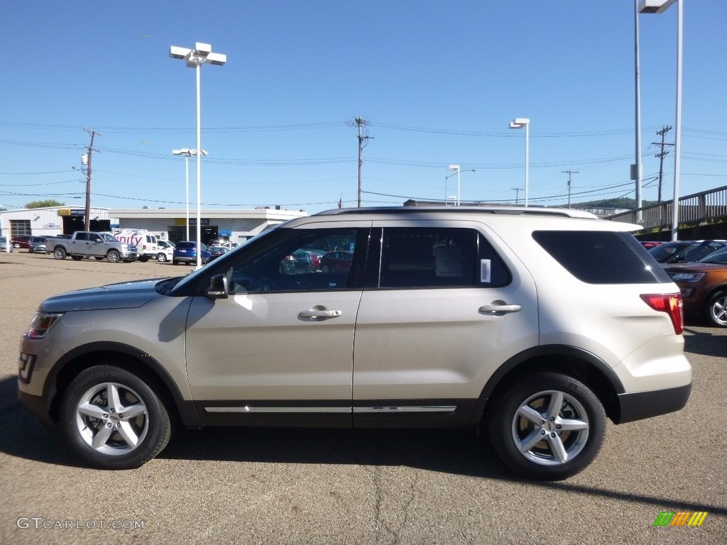 2017 Explorer XLT 4WD - White Gold / Ebony Black photo #5
