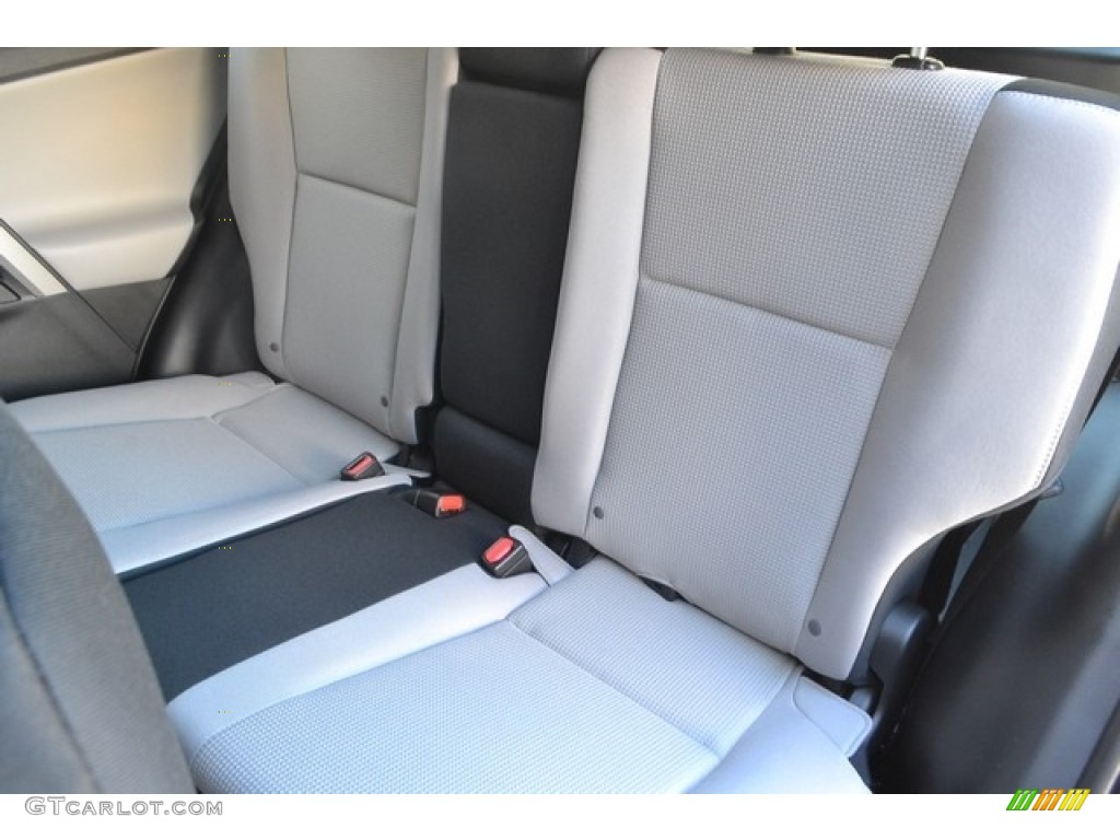 2017 Toyota RAV4 XLE AWD Rear Seat Photo #115999659