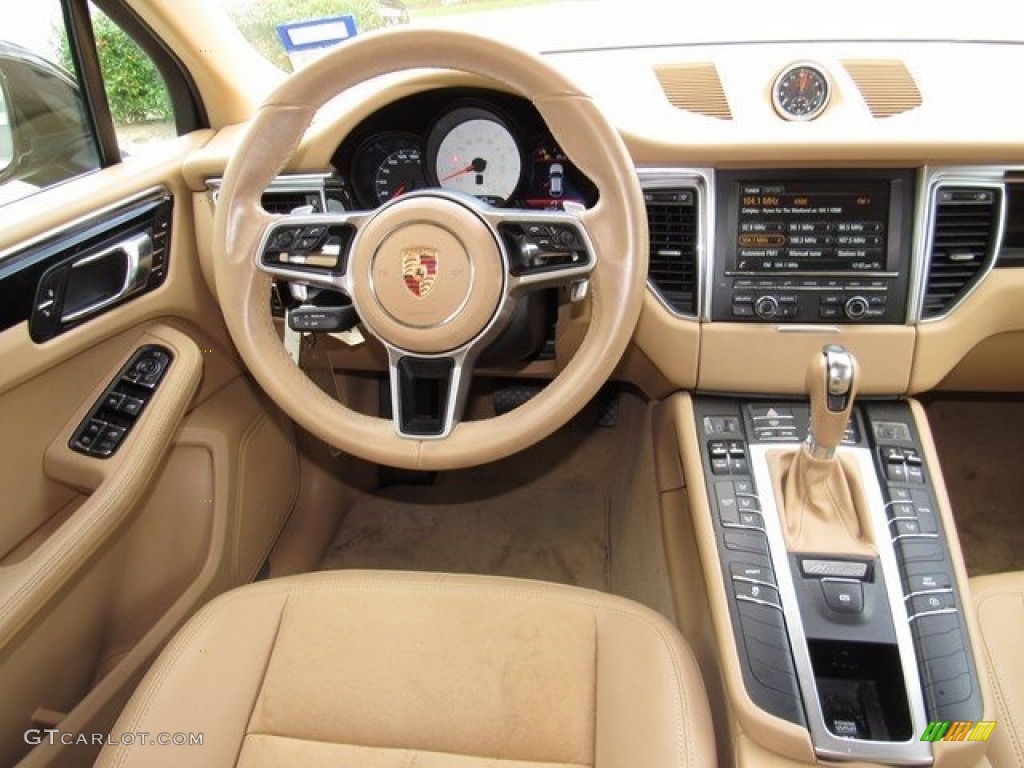 2015 Porsche Macan S Luxor Beige Dashboard Photo #116002584