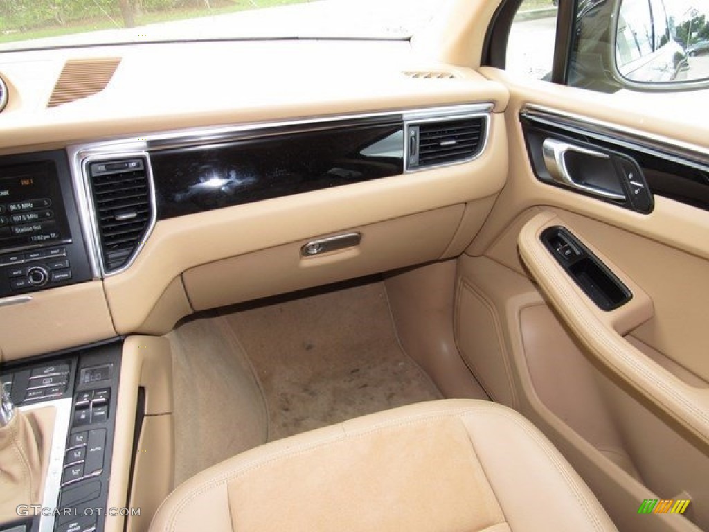 2015 Porsche Macan S Luxor Beige Dashboard Photo #116002599
