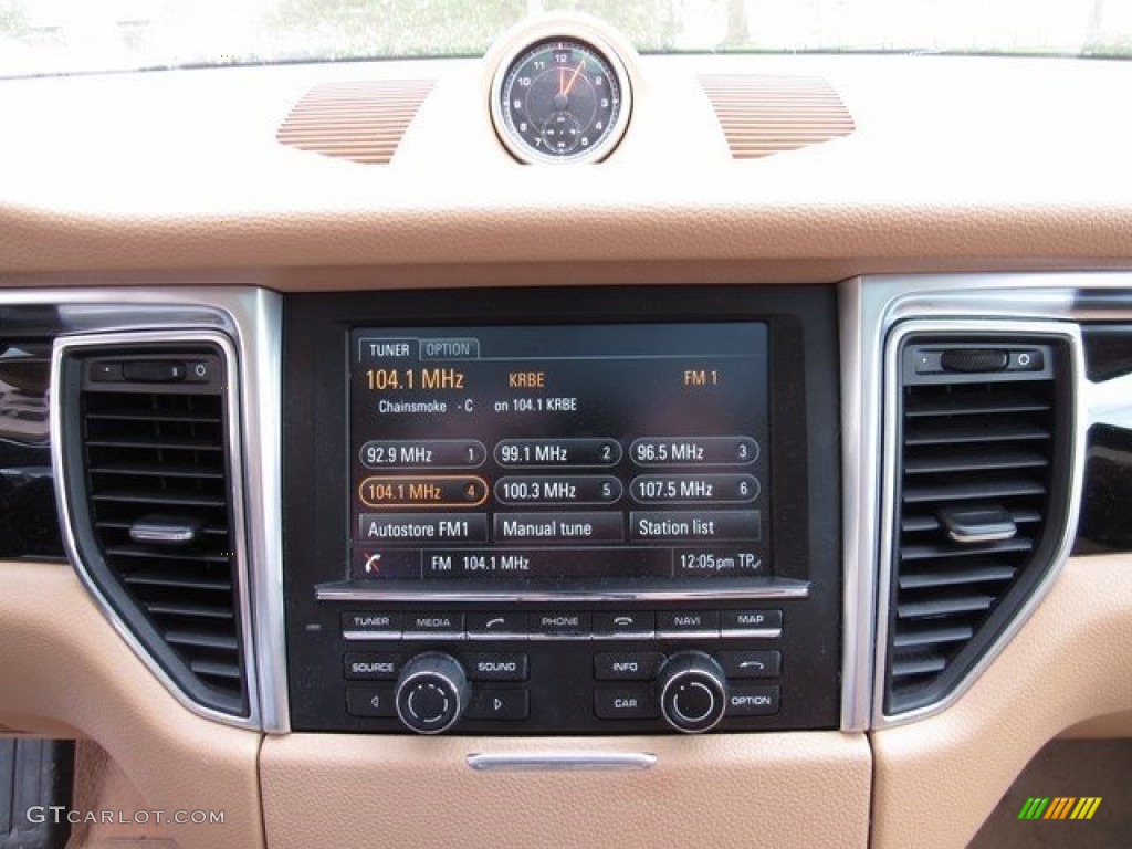2015 Porsche Macan S Controls Photo #116002815