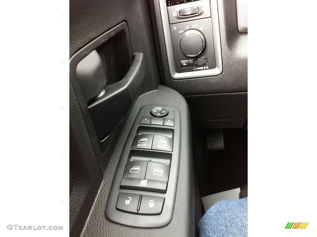 2017 Ram 2500 Tradesman Crew Cab 4x4 Controls Photo #116005332
