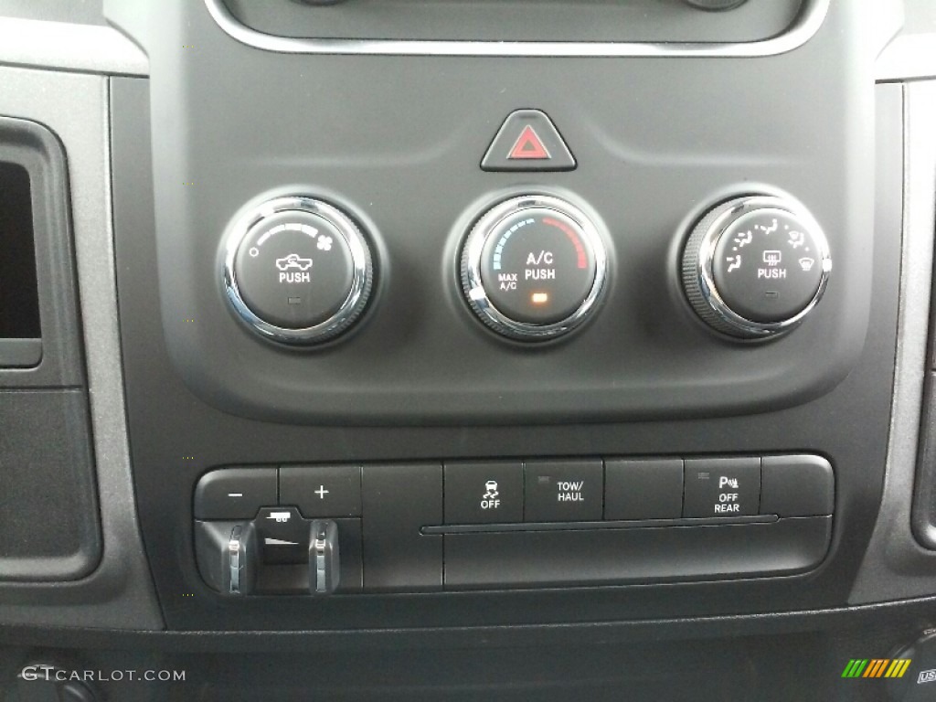 2017 Ram 2500 Tradesman Crew Cab 4x4 Controls Photo #116005497