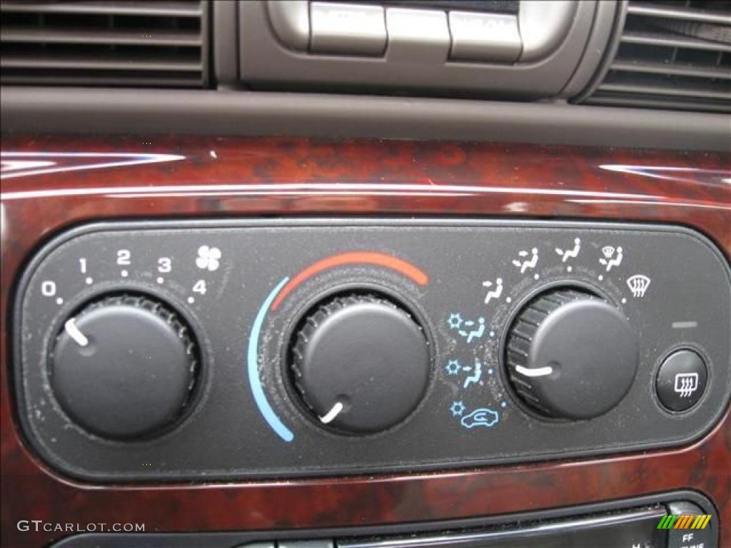 2002 Sebring LXi Sedan - Dark Garnet Red Pearl / Dark Slate Gray photo #13