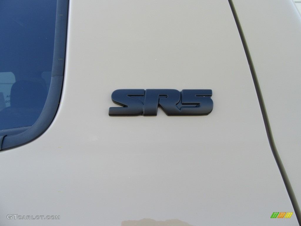 2017 Toyota Tundra SR5 TSS Off-Road CrewMax 4x4 Marks and Logos Photo #116008071