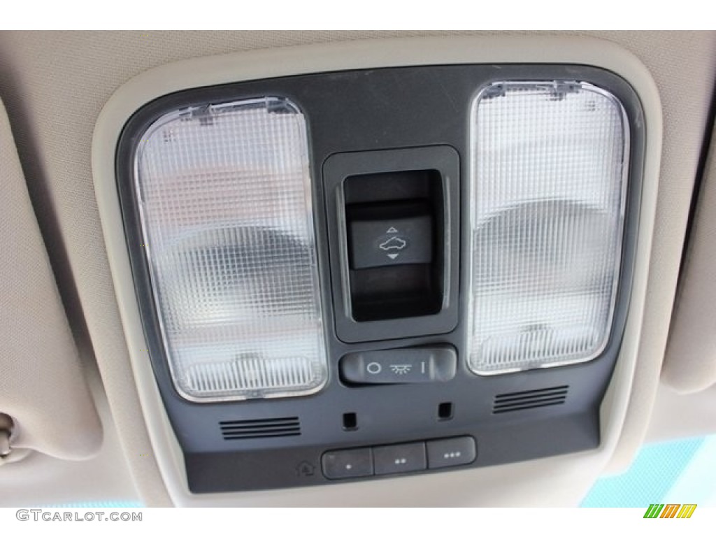 2012 RDX Technology - Bellanova White Pearl / Taupe photo #46