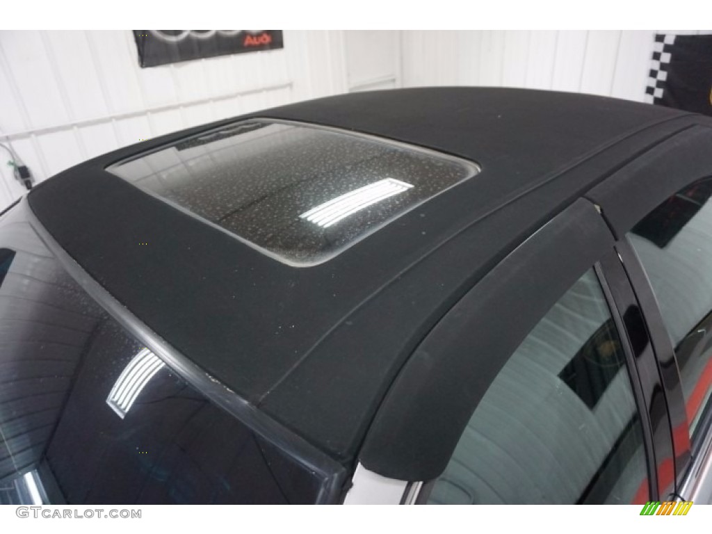 2003 Town Car Signature - Silver Birch Metallic / Dark Stone/Medium Light Stone photo #58