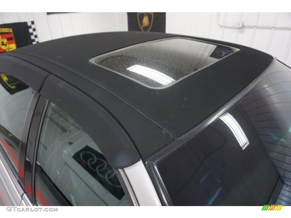 2003 Town Car Signature - Silver Birch Metallic / Dark Stone/Medium Light Stone photo #64