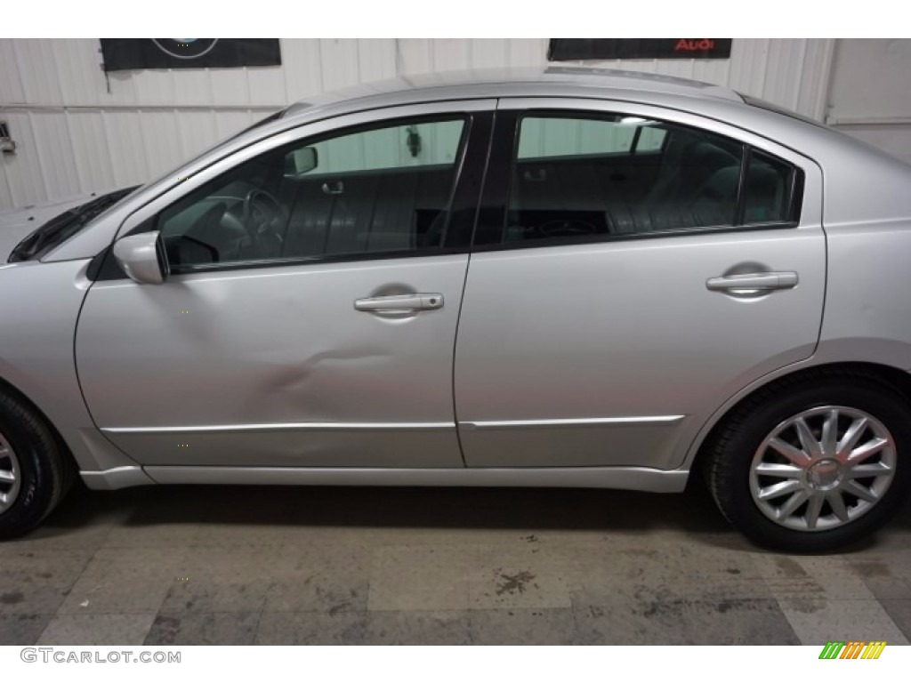 2006 Galant ES - Liquid Silver Metallic / Gray photo #49