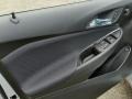 Silver Ice Metallic - Cruze LT Photo No. 6