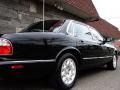 Ebony Black - XJ XJ8 Photo No. 7