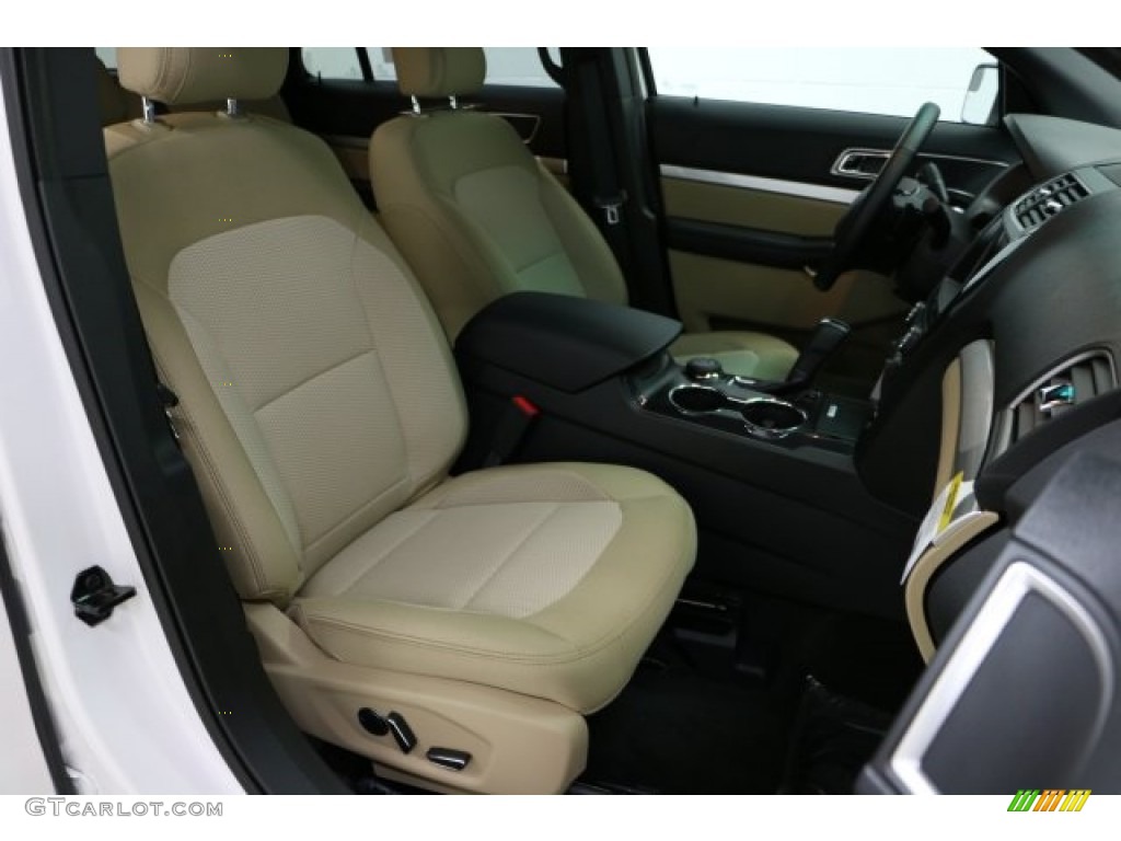2017 Explorer XLT 4WD - White Platinum / Medium Light Camel photo #3